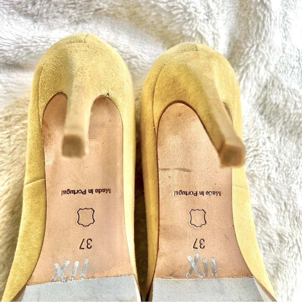 Yellow Suede Heels Made in Portugal Size 37 - US 7 Minimalist Neutral Spring